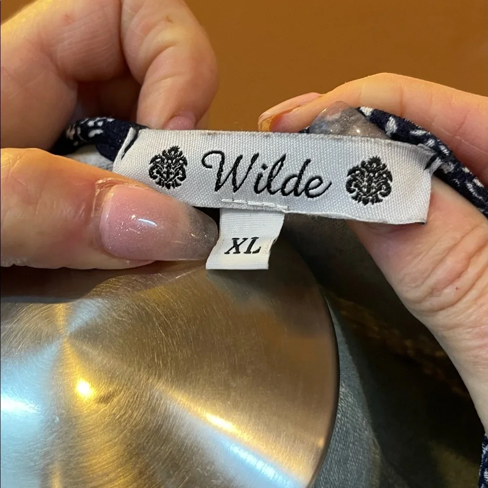 Wilde XL mini dress in white & blue floral design Cap sleeves stretchy fabric ⭐️ - Picture 3 of 5